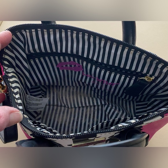 🎉HP 🎉Betsey Johnson purse - Picture 4 of 12
